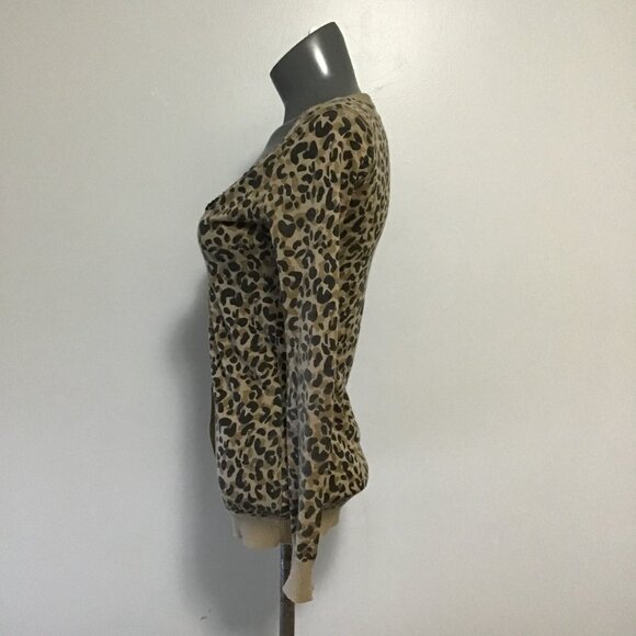 La Chapelle Leopard Print Deep V-Neck Button Front Cardigan Size XS - Picture 7 of 12